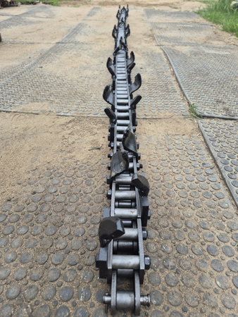 Łańcuch COMBO SHARK HARD 1,65 cala do koparki łańcuchowej 42,01mm - ogniwa